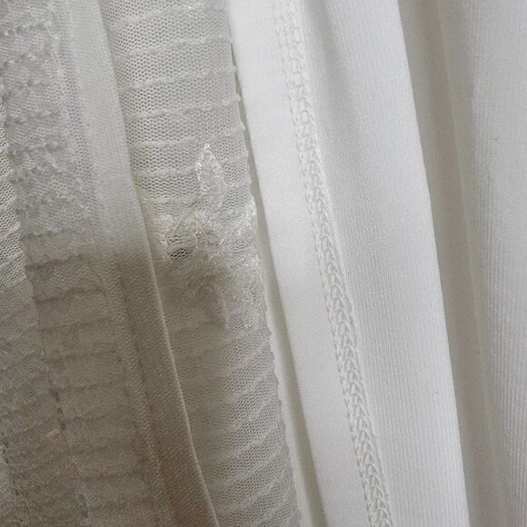 White House Black Market Ivory Sequined Embroidered Blouse Small - Picture 8 of 12